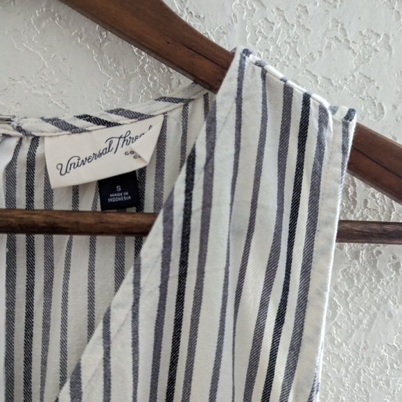 Universal Thread X Target Striped Sleeveless Wide Leg Jumpsuit NWOT! 🤍 - Picture 7 of 9